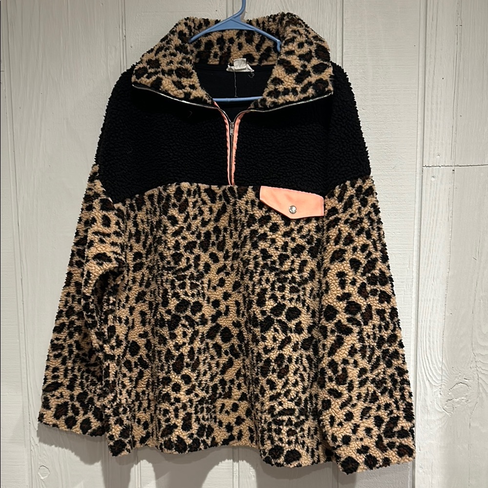 Chic Soul Leopard Print Fleece Pullover with Black and Pink Accents